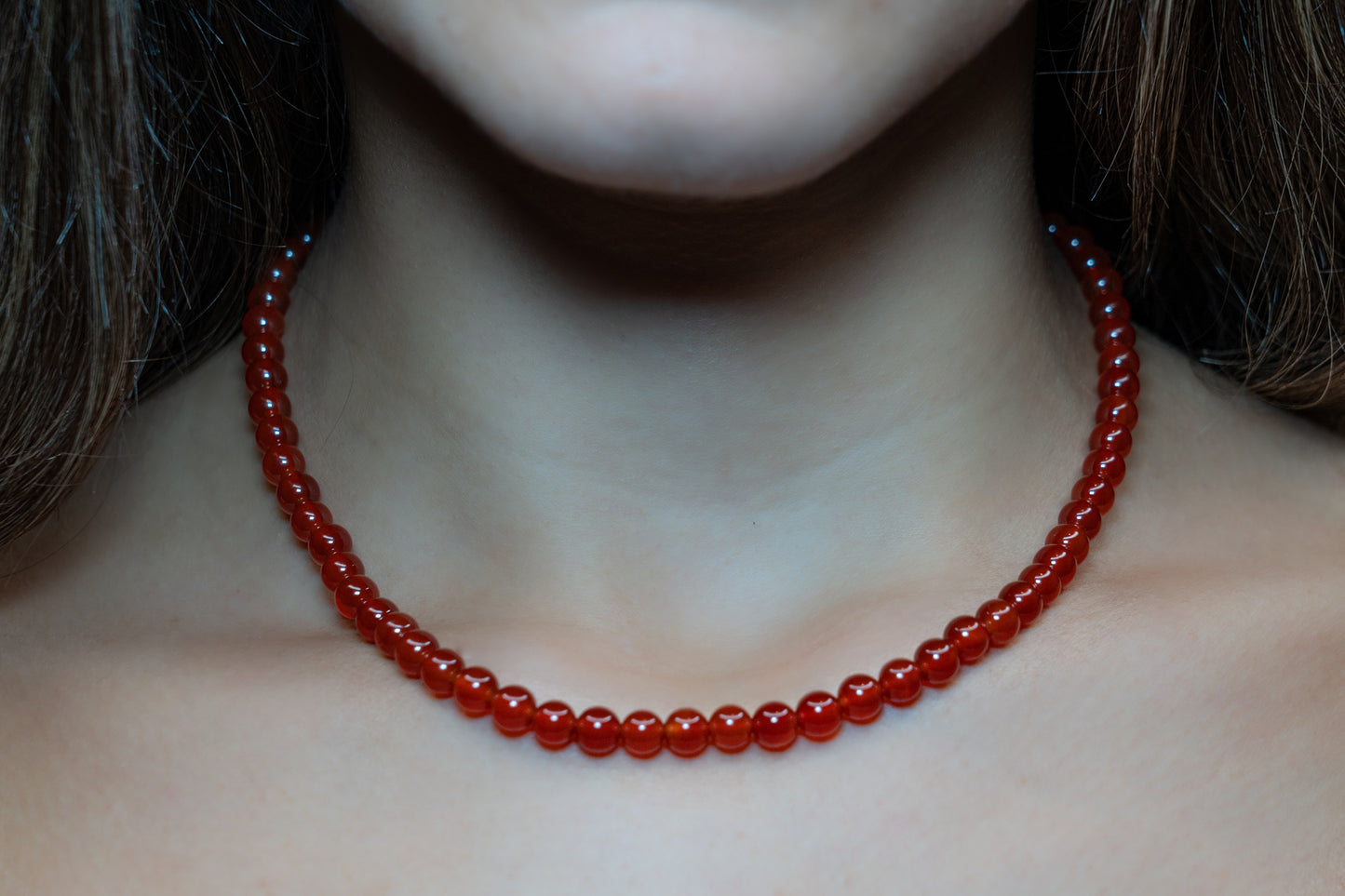 Karneol Halskette – Ein Hauch von Wärme und Anmut