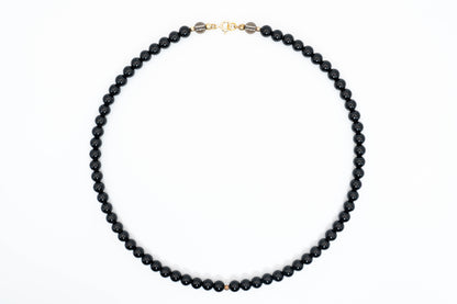 Onyx Halskette  – Die Schlichte Kraft mit funkelndem Highlight
